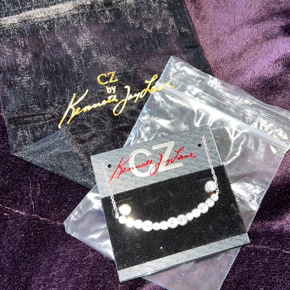 KENNETH JAY LANE CZ BEZEL SET BAR NECKLACE AND STUD SET - Picture 4 of 14